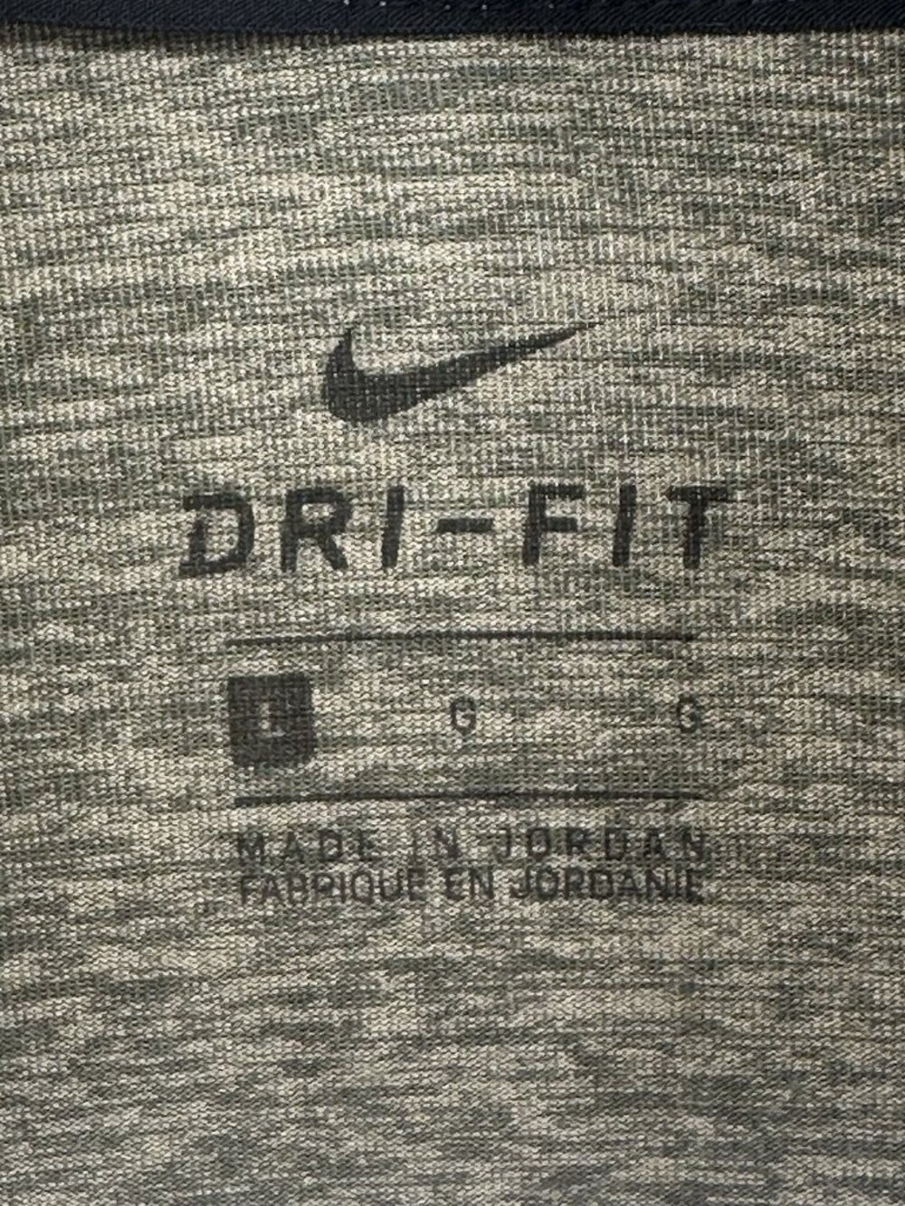 Nike Running Dri Fit 1/4 Zip Pullover Men’s L Green Premium Stretch‎ Reflective - Picture 9 of 9